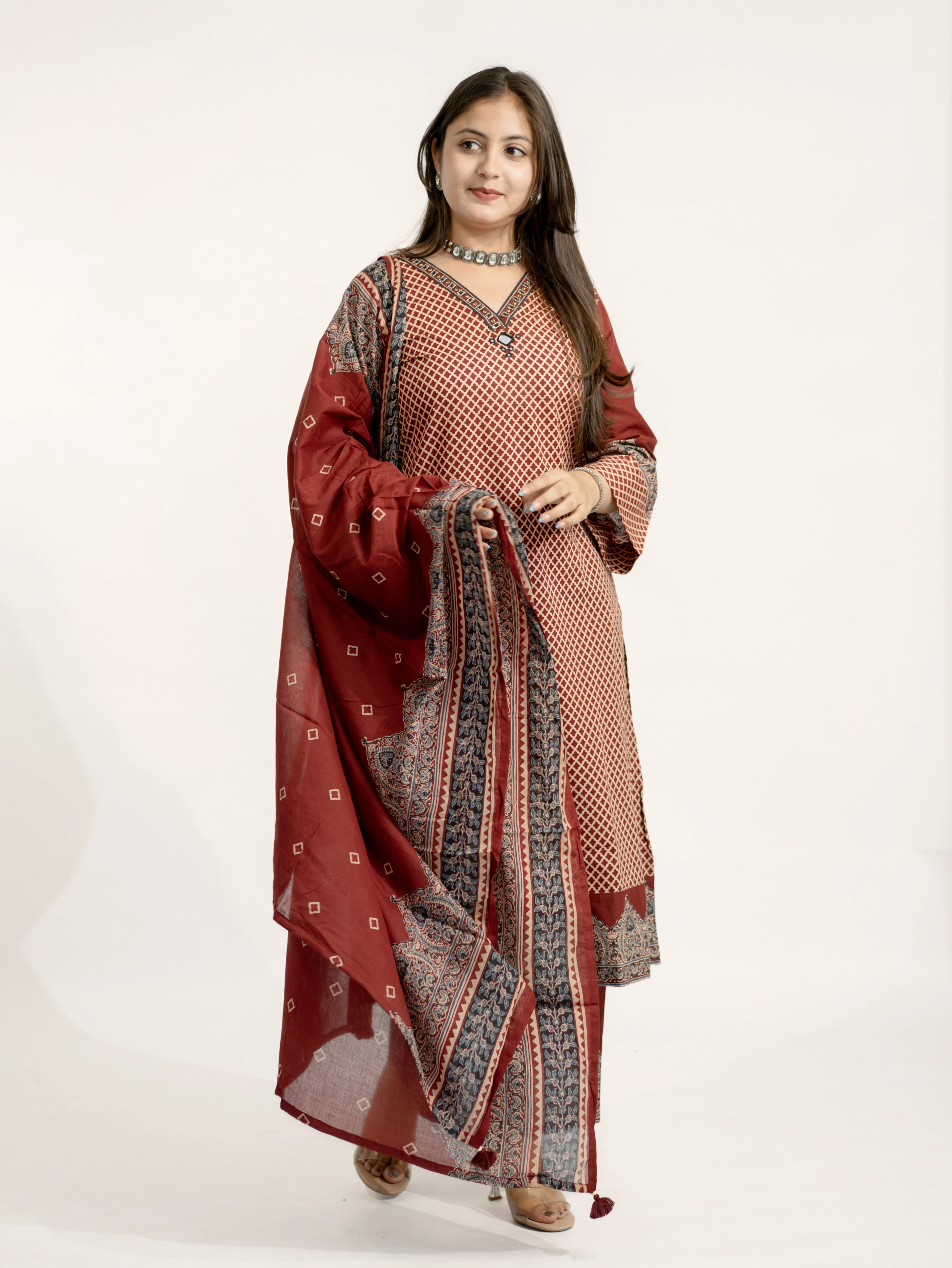 Safa Red Ajrakh Cotton HandEmbroidered Dupatta Set - Image 6