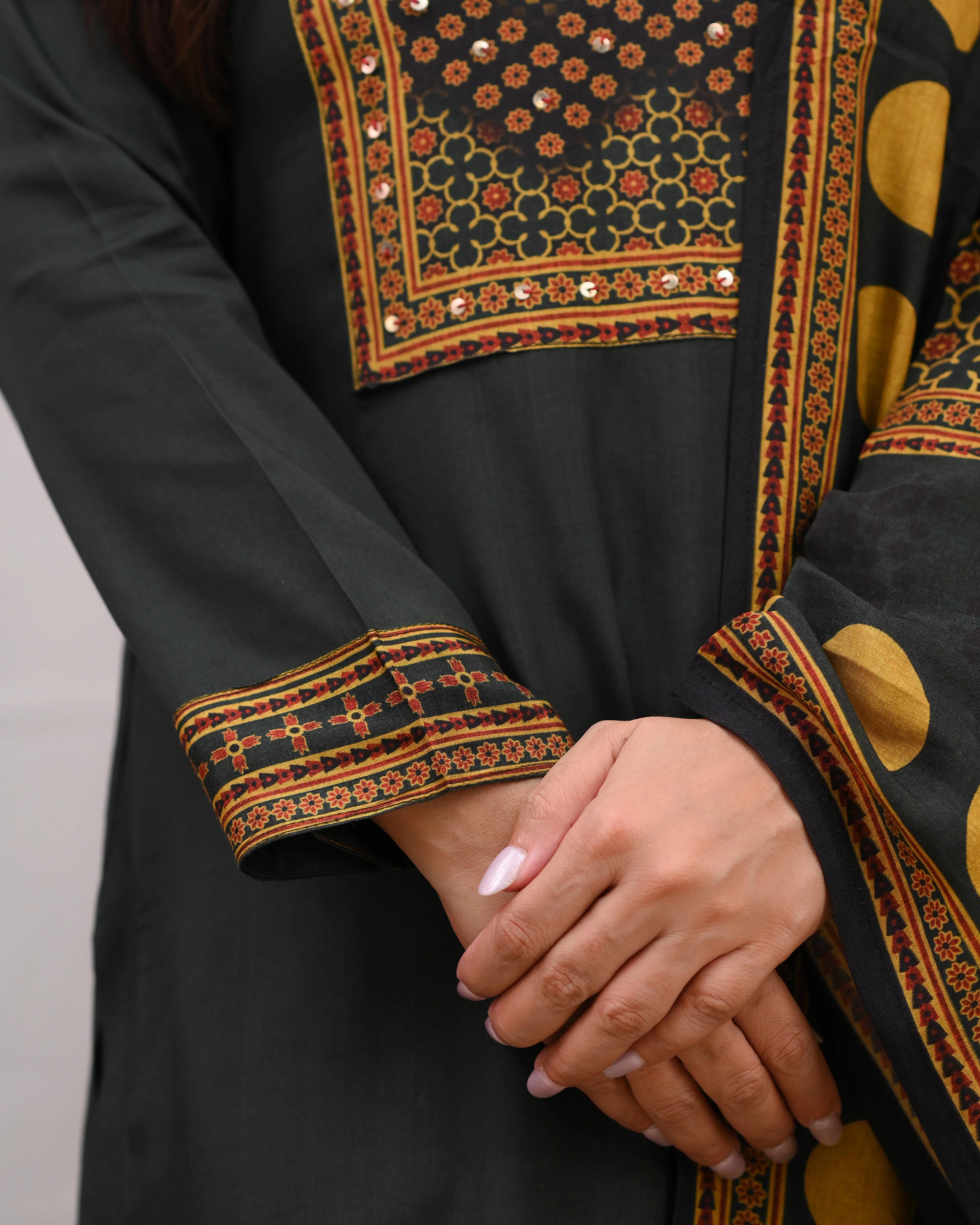 Saanya Muslin Embroidered Pant Set - Image 6