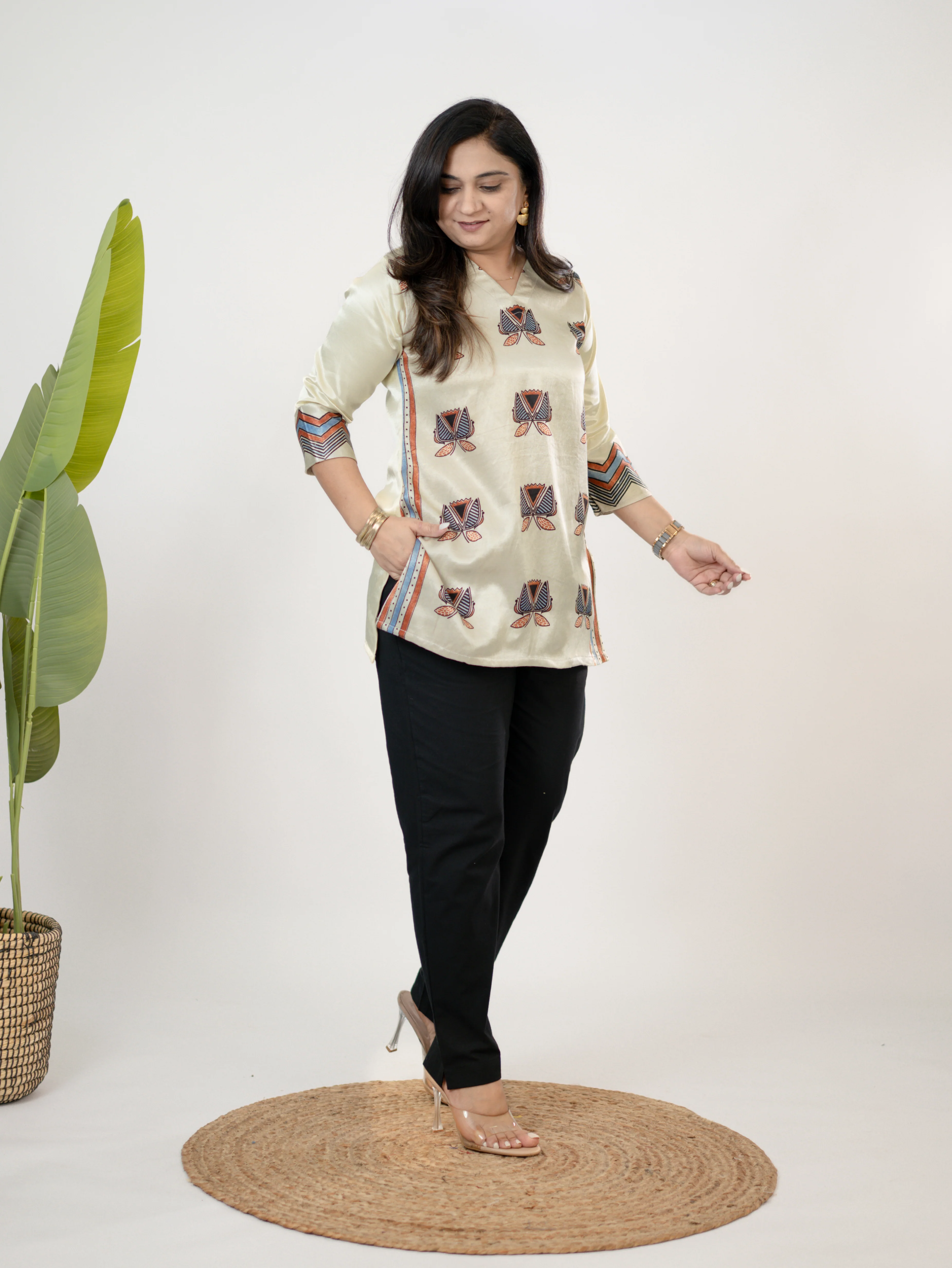 Saavi Cream Designer Mashru Silk Ajrakh Short Top - Image 3