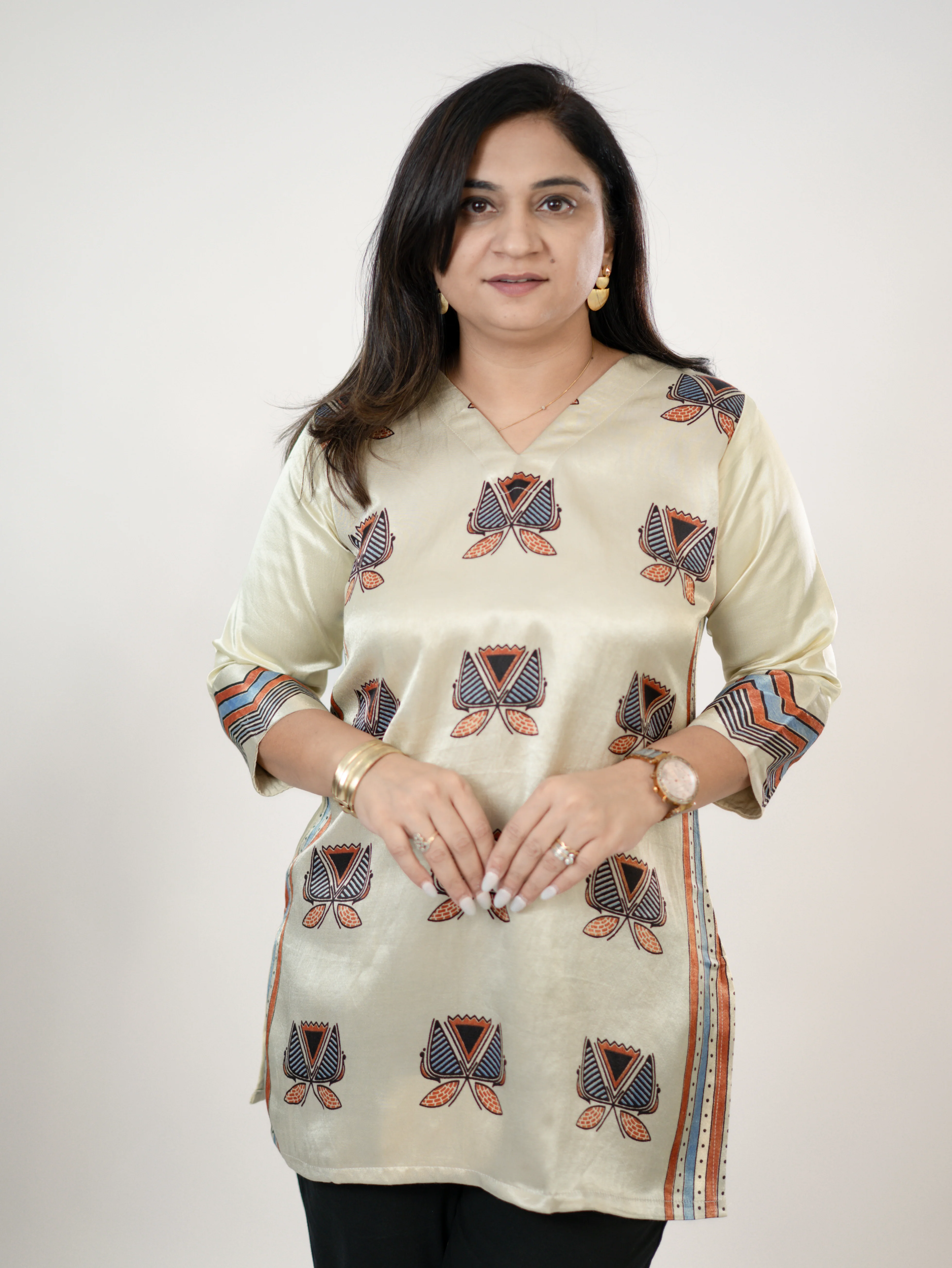 Saavi Cream Designer Mashru Silk Ajrakh Short Top - Image 5