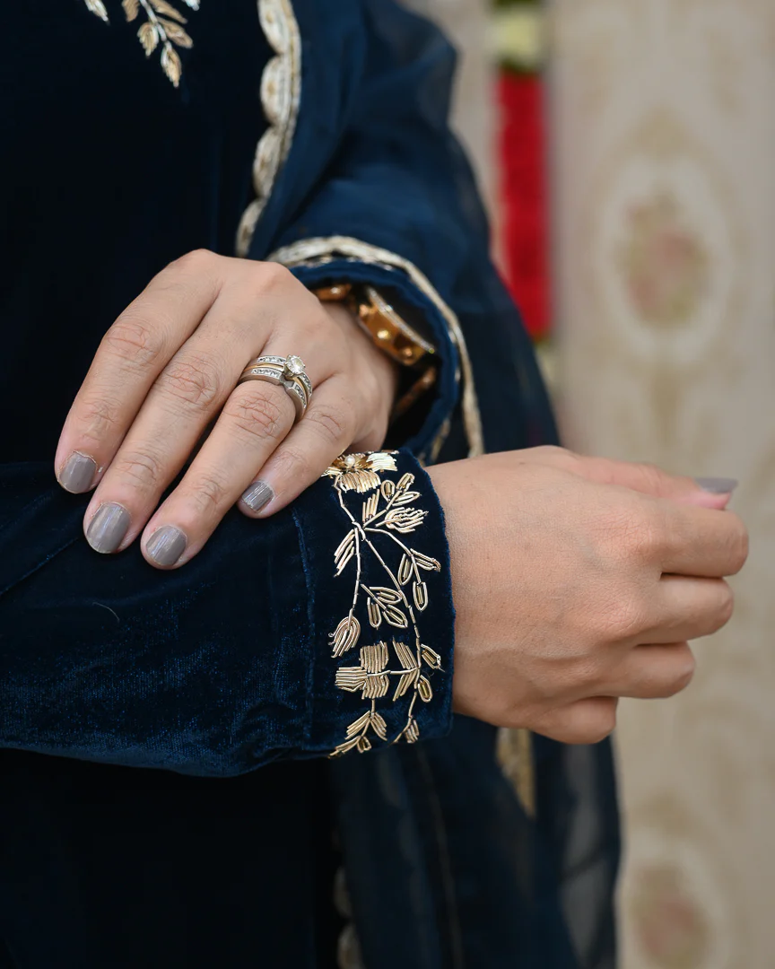 Sajda Velvet Hand Embroidered Pant Set - Image 8