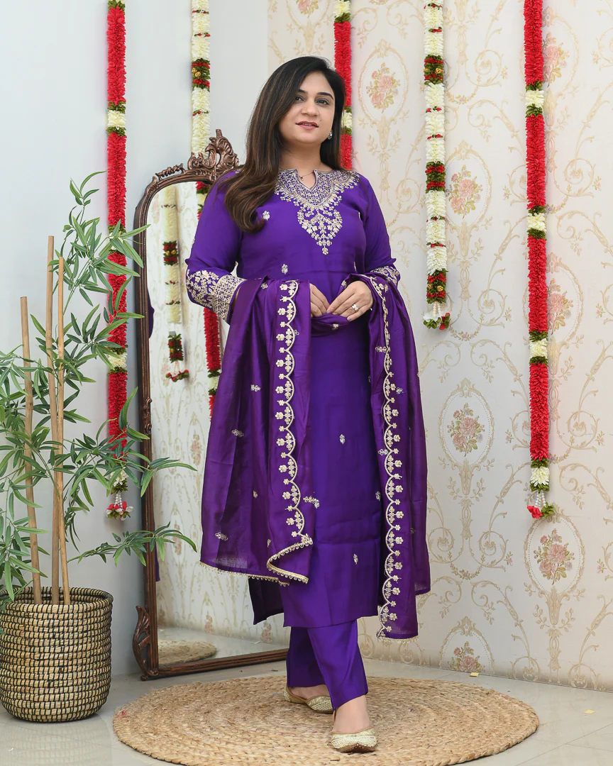 Shagun Muslin Hand Embroidered Pant Set - Image 2