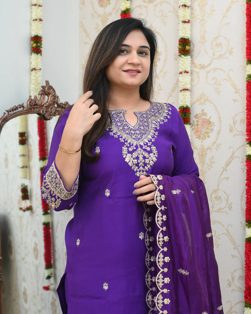 Shagun Muslin Hand Embroidered Pant Set - Image 8