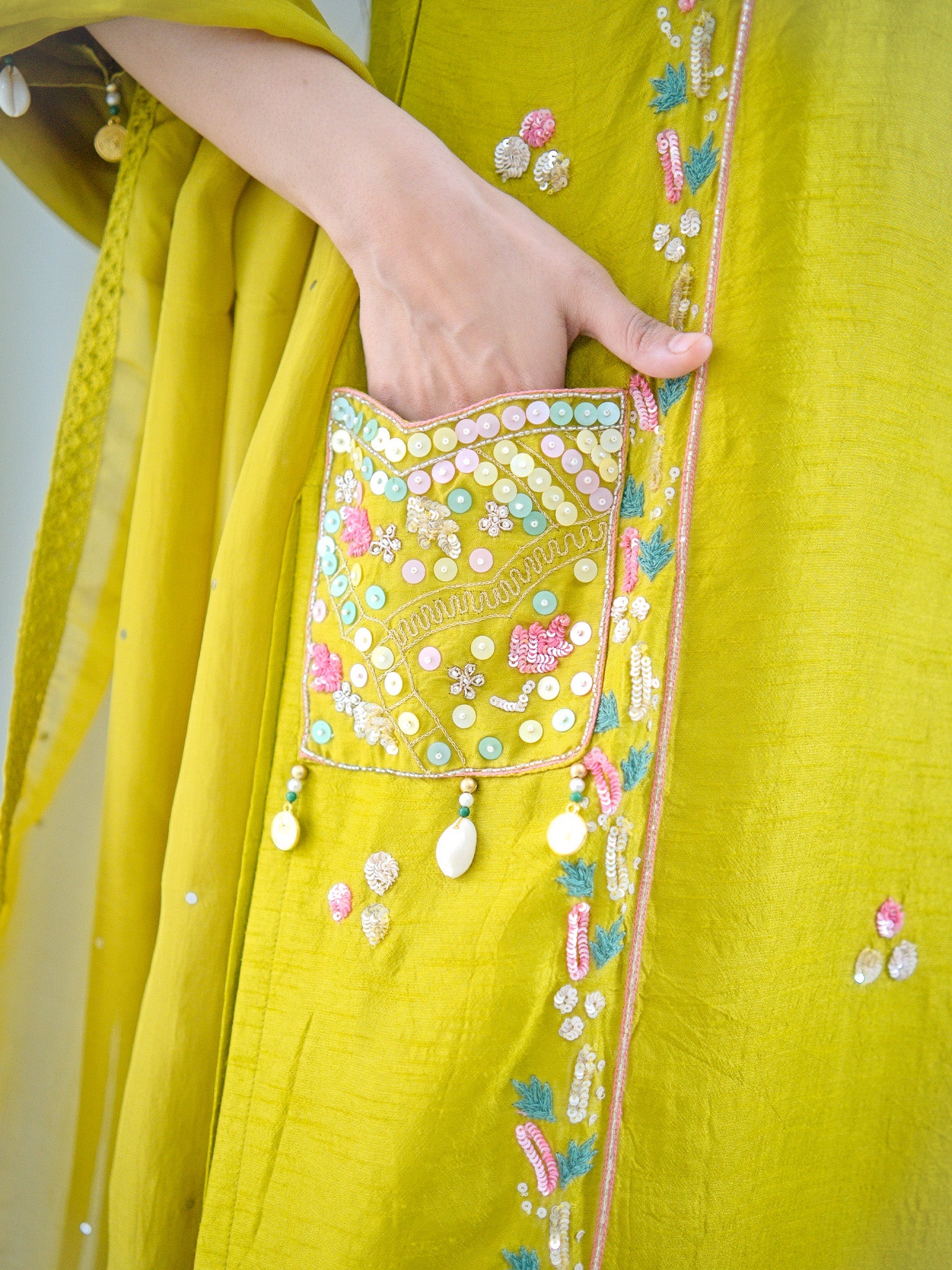 Sia Green Silk Festive HandEmbroidered Pant Set - Image 6