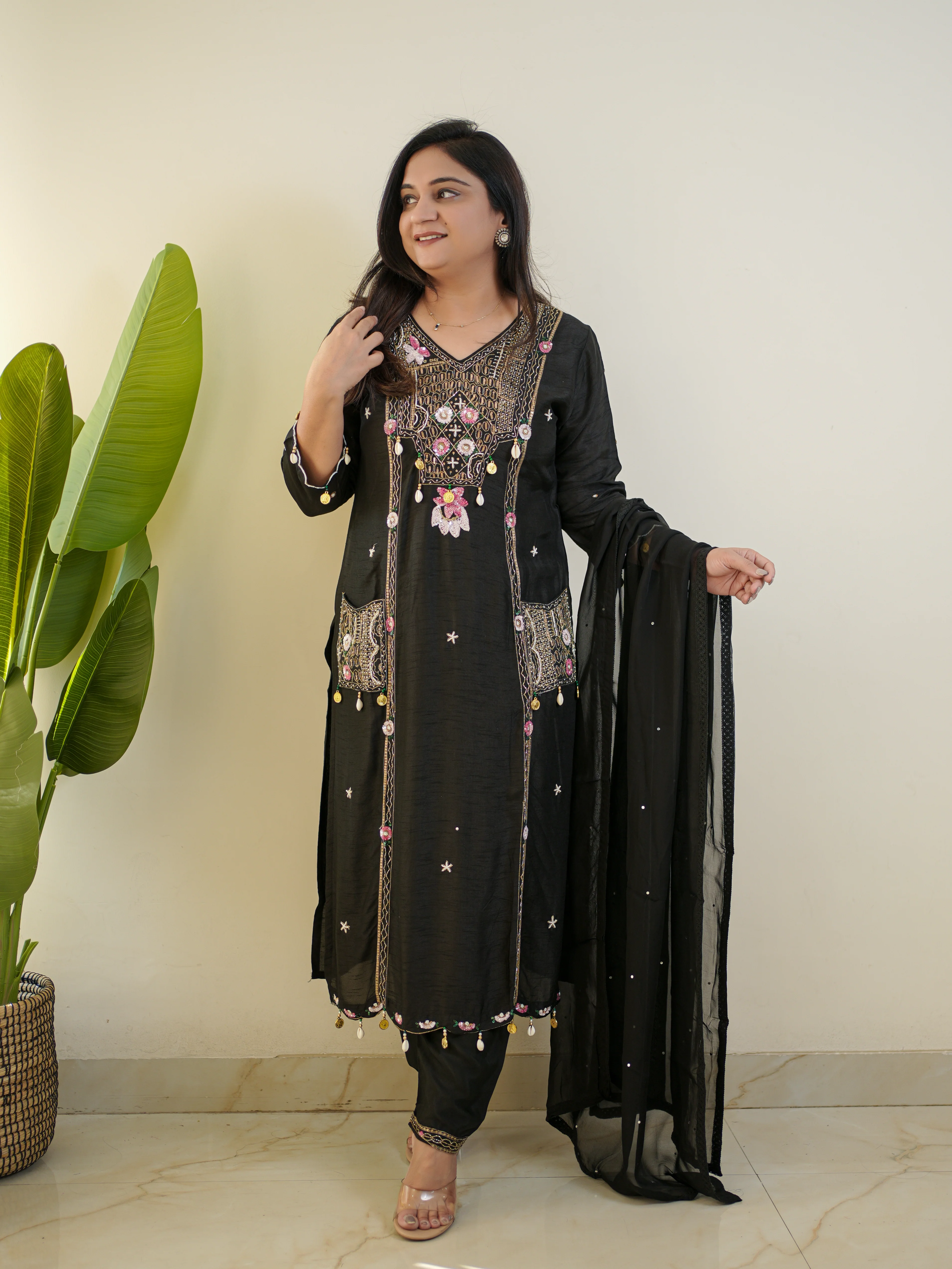 Sia Black Silk Festive HandEmbroidered Pant Set - Image 3
