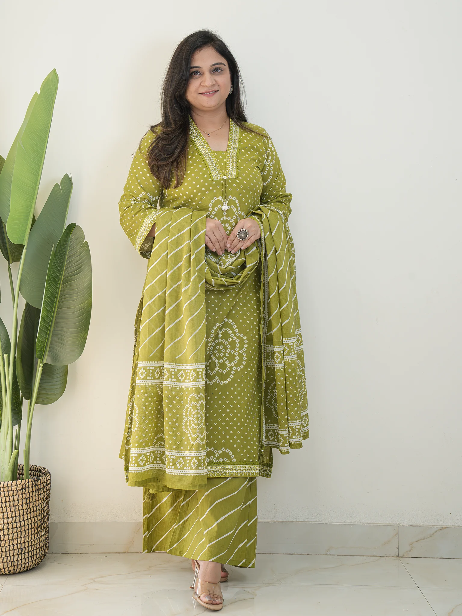Srisha Green Cotton Bandhani Leheriya Dupatta Set - Image 4