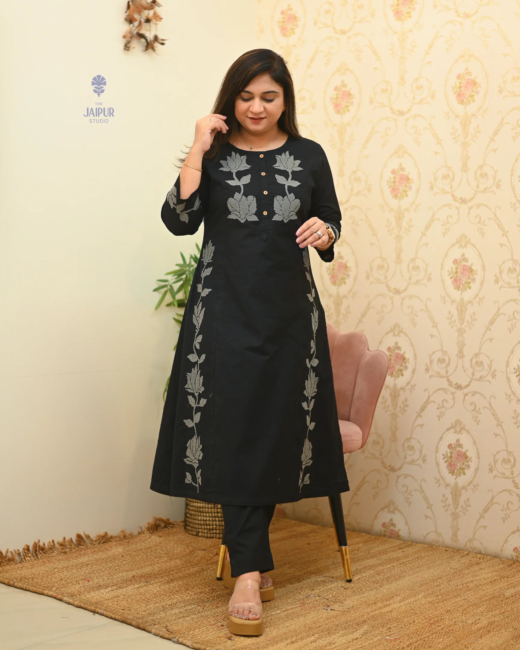 Tamanna Cotton Embroidered Pant Set - Image 9