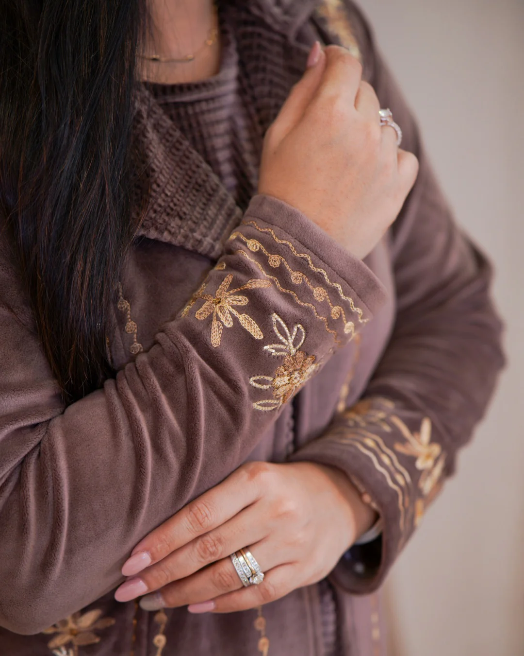 Woollen Embroidered Long Shrug Pant Set - Image 7