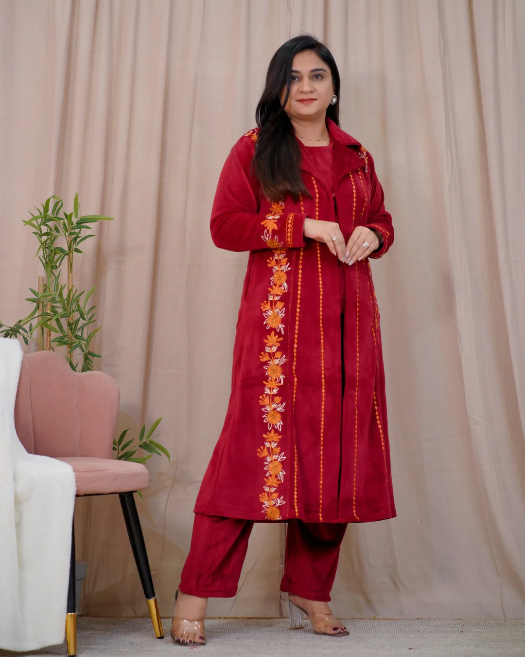 Woollen Embroidered Long Shrug Pant Set - Image 9