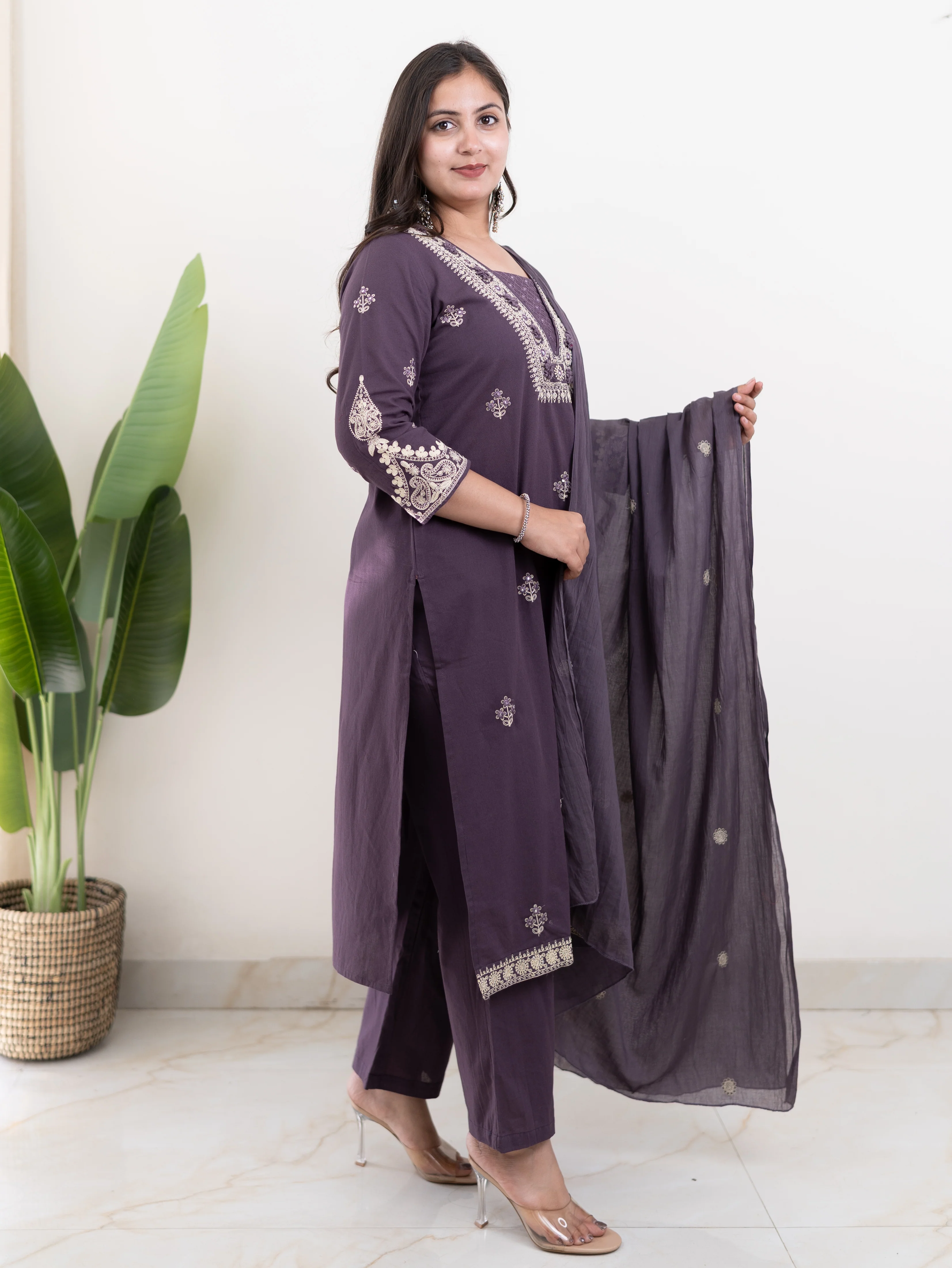 Zoohi Purple Cotton Embroidered Straight Dupatta Set - Image 5