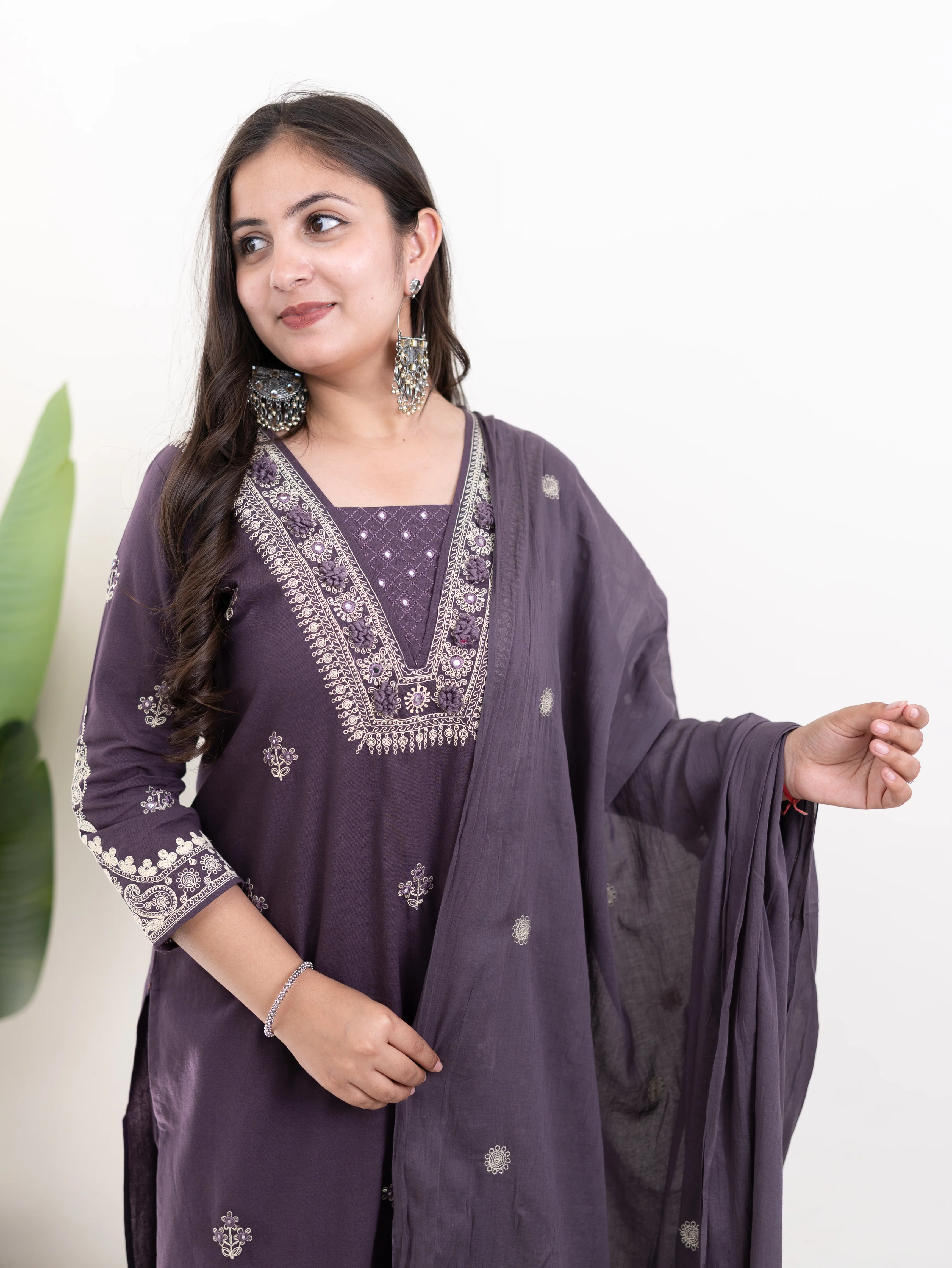 Zoohi Purple Cotton Embroidered Straight Dupatta Set - Image 6
